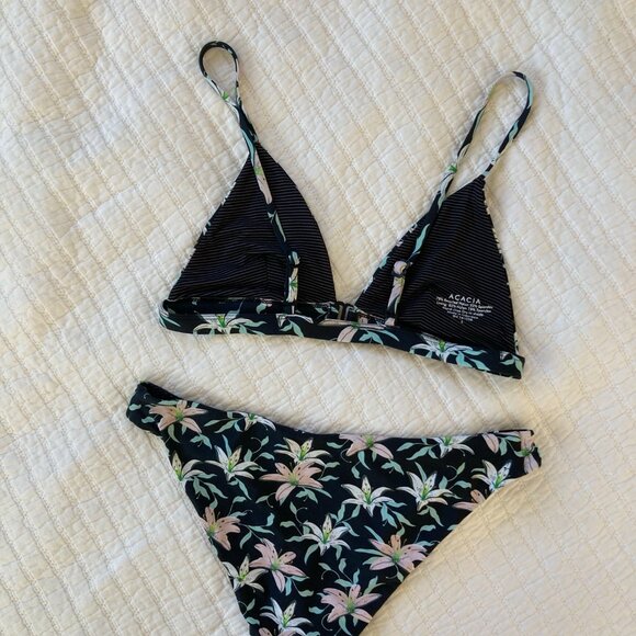 Acacia Lawai Top and Zuma Bottom in Monet - Picture 4 of 7